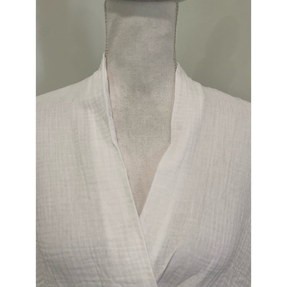 Natalie Busby Top in White - Picture 2 of 6